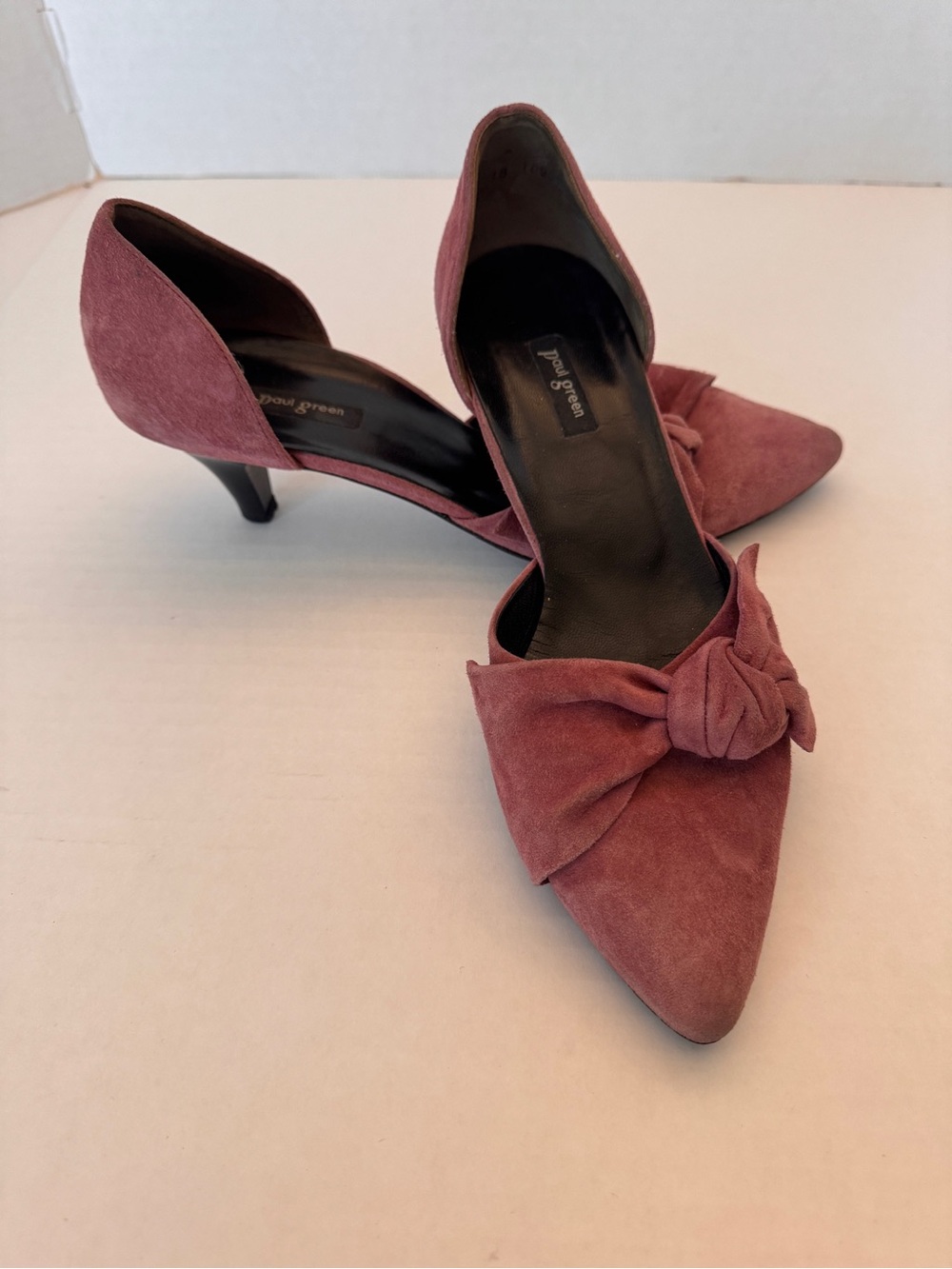 Paul Green Mauve Suede Pointed-Toe D'Orsay Heels with Knot Accent